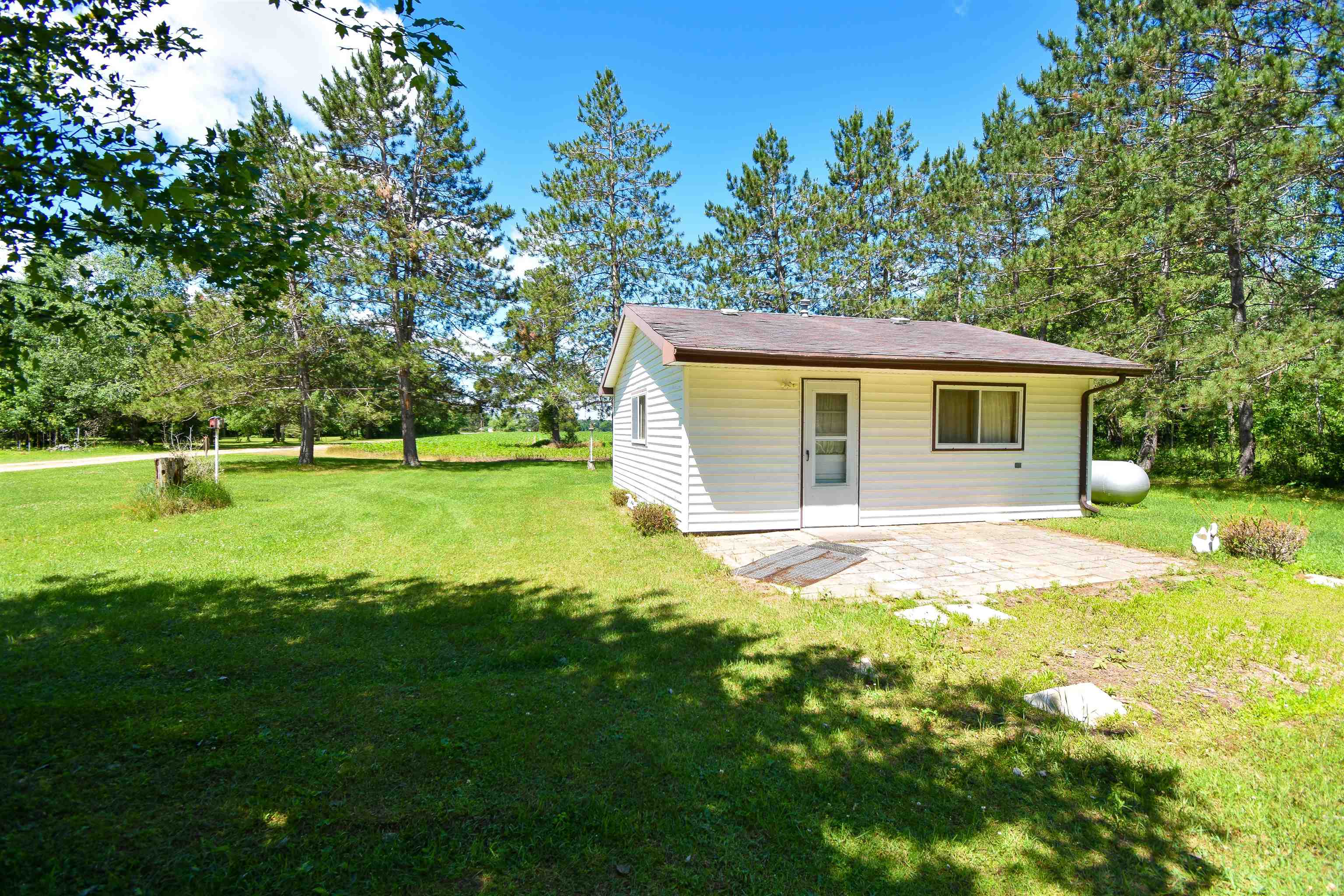2633 Pioneer Road Stevens Point, WI 54482 - Photo 3 of 11