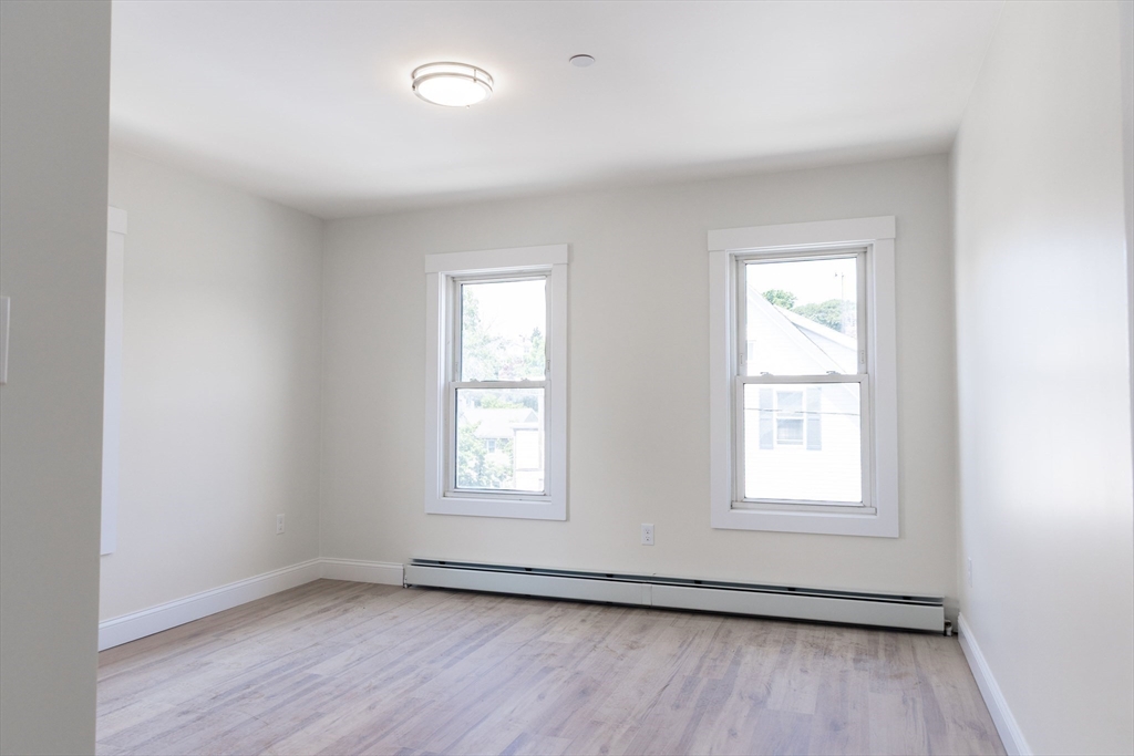 71 Friend Street, Unit 3 Gloucester, MA 01930 - Photo 12 of 17