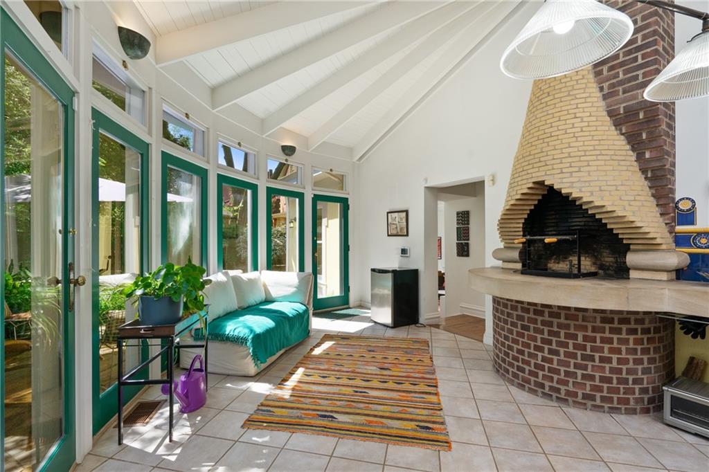 5306 Westminster Place Pittsburgh, PA 15232 - Photo 14 of 50 a balcony view with a outdoor seating space