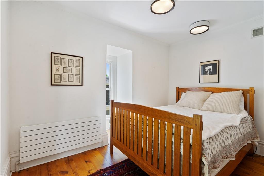 5306 Westminster Place Pittsburgh, PA 15232 - Photo 30 of 50 a bedroom with a bed and a window