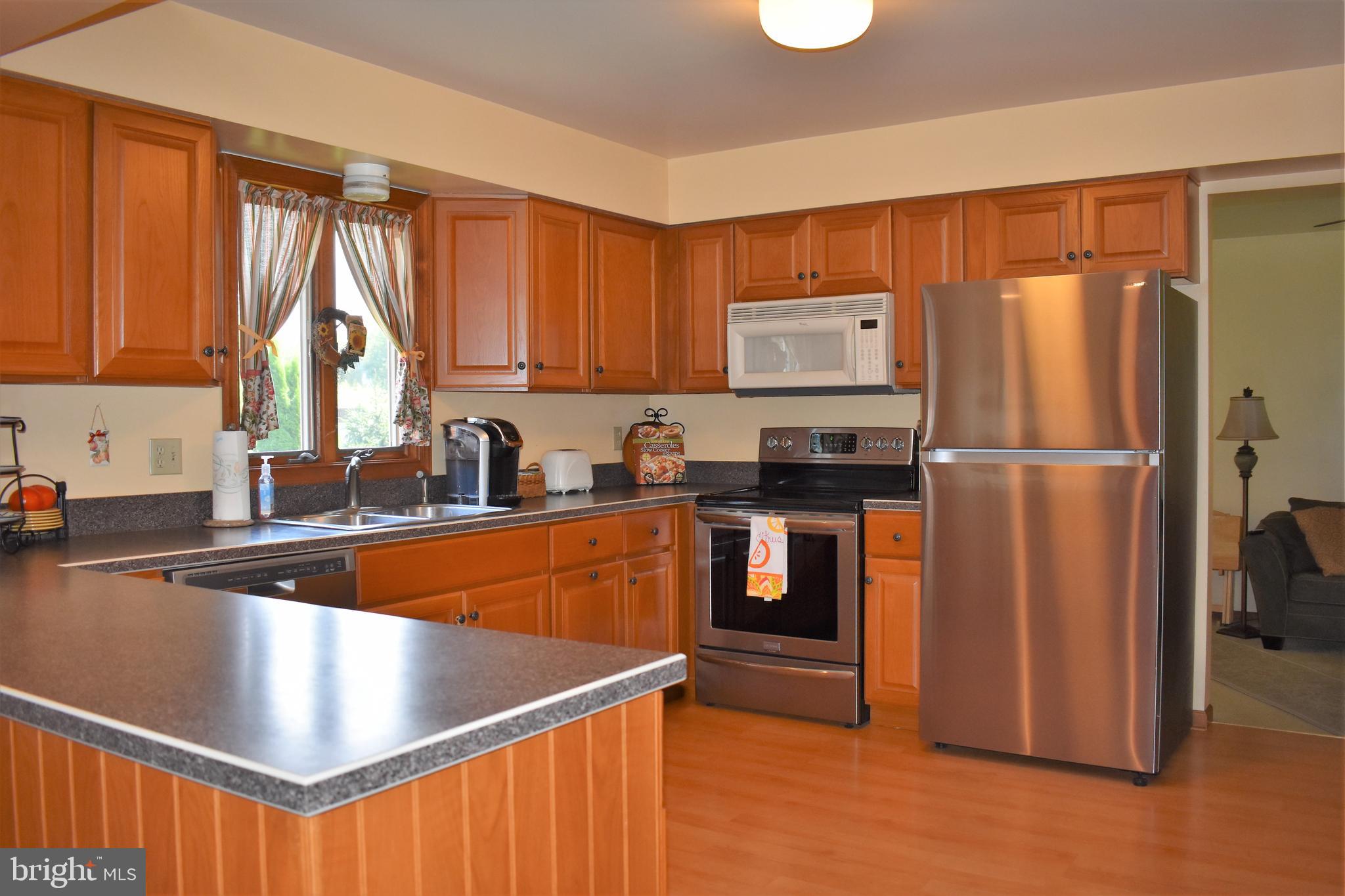 127 Monacy Road Coatesville, PA 19320 - Photo 5 of 68 Updated Century Kitchen Cabinets