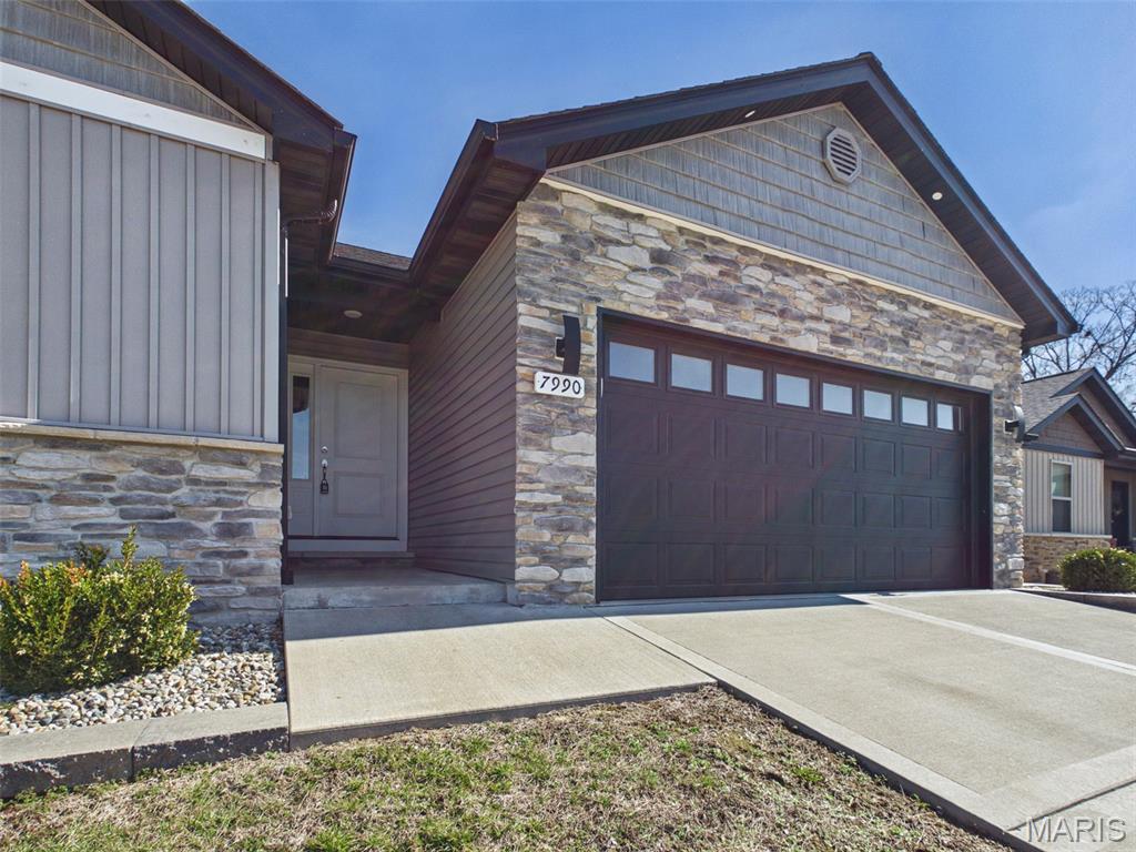 7990 Sonora Ridge Caseyville, IL 62232 - Photo 5 of 44