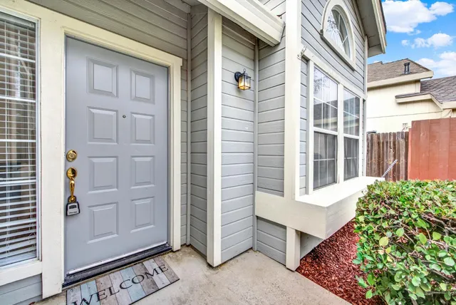 $439,000 | 8609 Valley Rim Way, Antelope, CA 95843