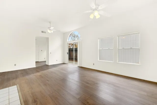 $439,000 | 8609 Valley Rim Way, Antelope, CA 95843