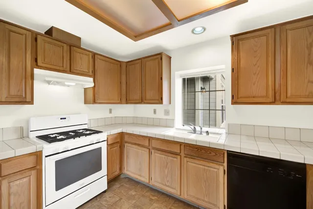 $439,000 | 8609 Valley Rim Way, Antelope, CA 95843