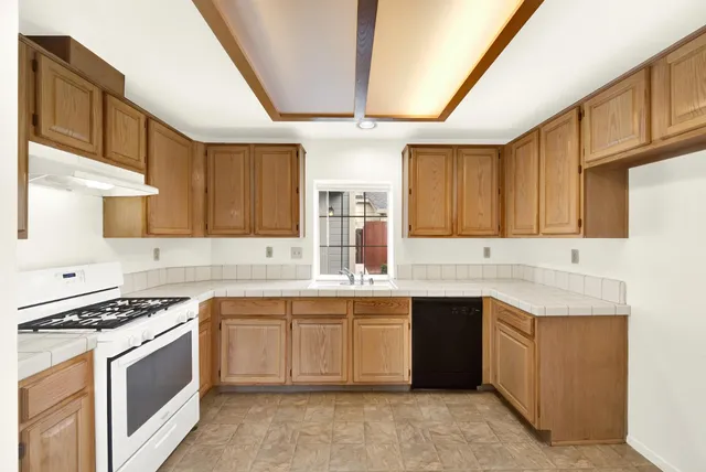 $439,000 | 8609 Valley Rim Way, Antelope, CA 95843