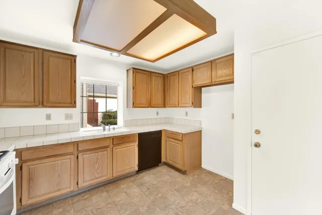 $439,000 | 8609 Valley Rim Way, Antelope, CA 95843