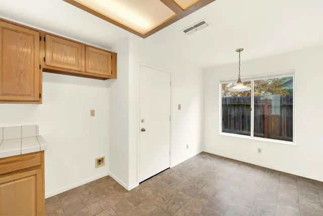 $439,000 | 8609 Valley Rim Way, Antelope, CA 95843