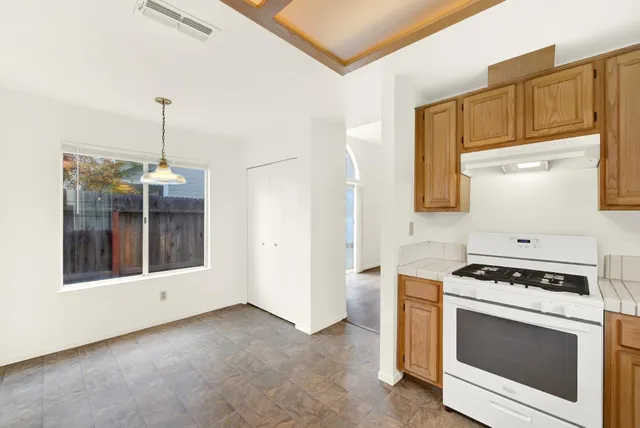 $439,000 | 8609 Valley Rim Way, Antelope, CA 95843