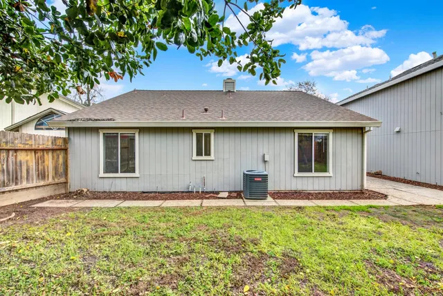 $439,000 | 8609 Valley Rim Way, Antelope, CA 95843