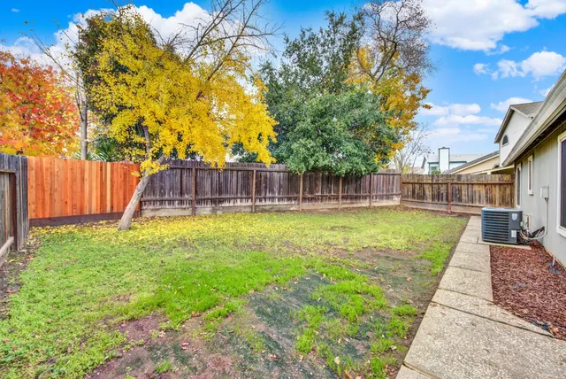 $439,000 | 8609 Valley Rim Way, Antelope, CA 95843