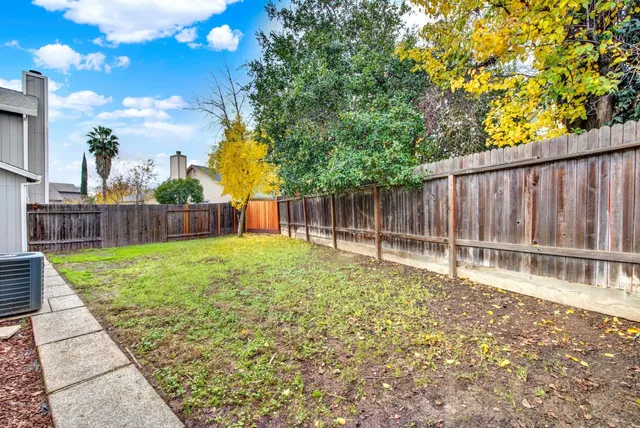 $439,000 | 8609 Valley Rim Way, Antelope, CA 95843