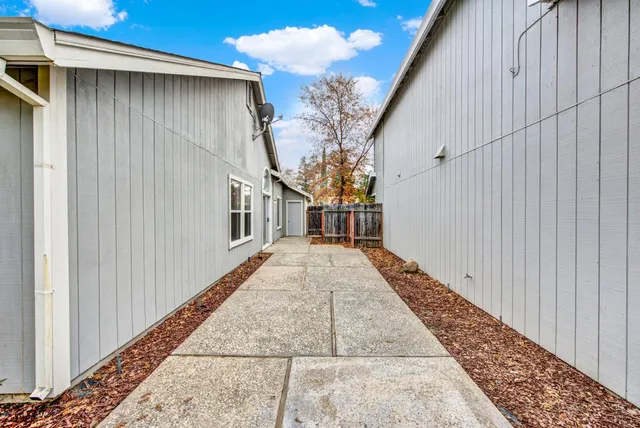 $439,000 | 8609 Valley Rim Way, Antelope, CA 95843