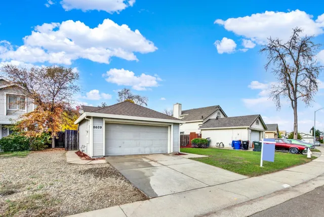 $439,000 | 8609 Valley Rim Way, Antelope, CA 95843