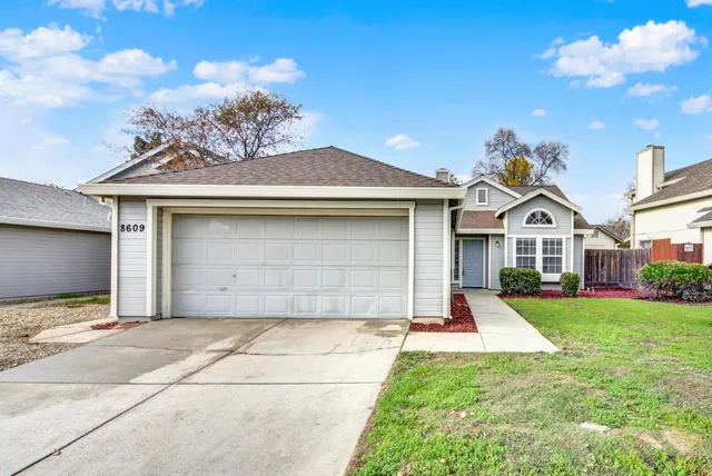 $439,000 | 8609 Valley Rim Way, Antelope, CA 95843