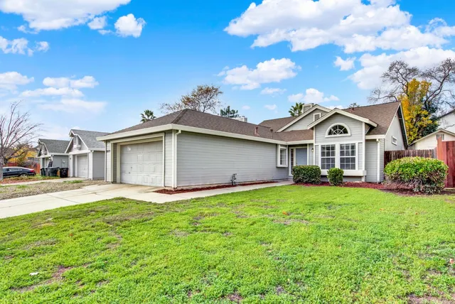 $439,000 | 8609 Valley Rim Way, Antelope, CA 95843