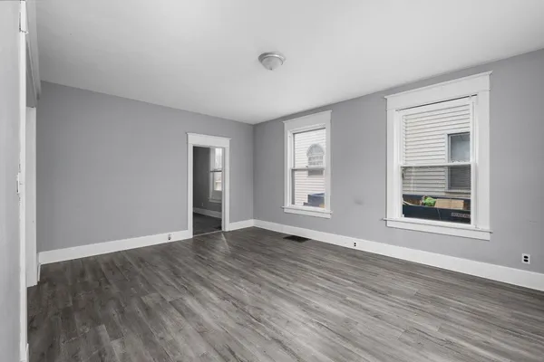 $1,600 | 1321 West 13th Street, Davenport, IA 52804
