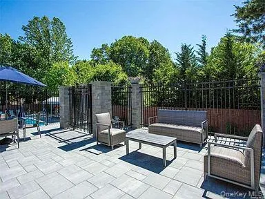 $8,525 | 91 Duck Pond Drive, Manhasset, NY 11030