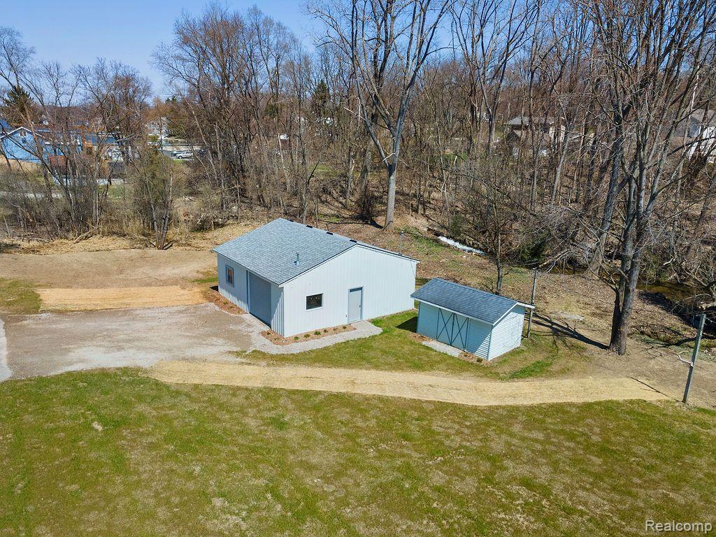 1284 Rochester Road Leonard, MI 48367 - Photo 32 of 52