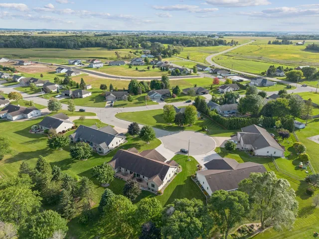 $289,900 | 498 Ridgeway Court, Brillion, WI 54110