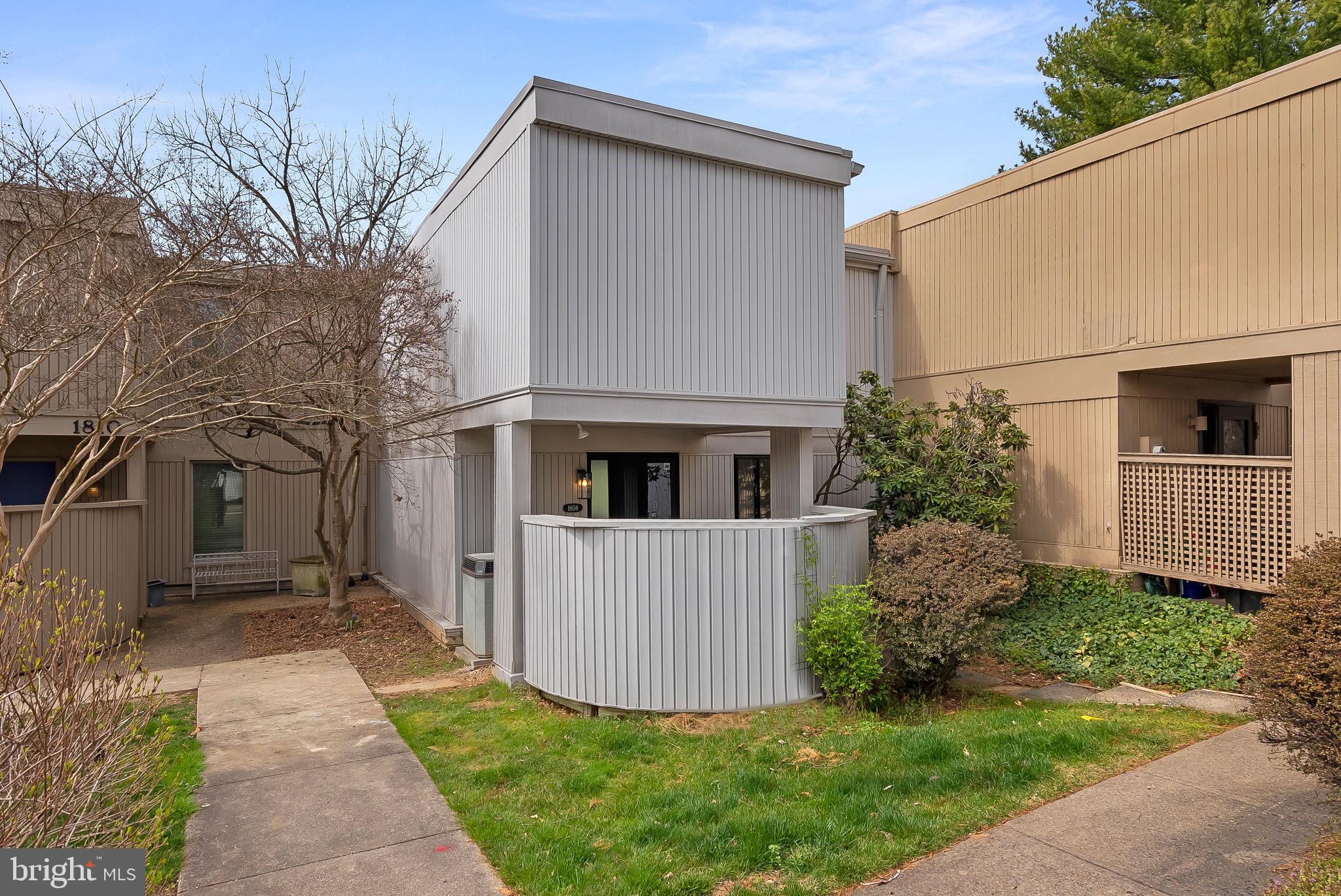 1808 North Shore Court Reston, VA 20190 - Photo 2 of 50 Gallery Image 2