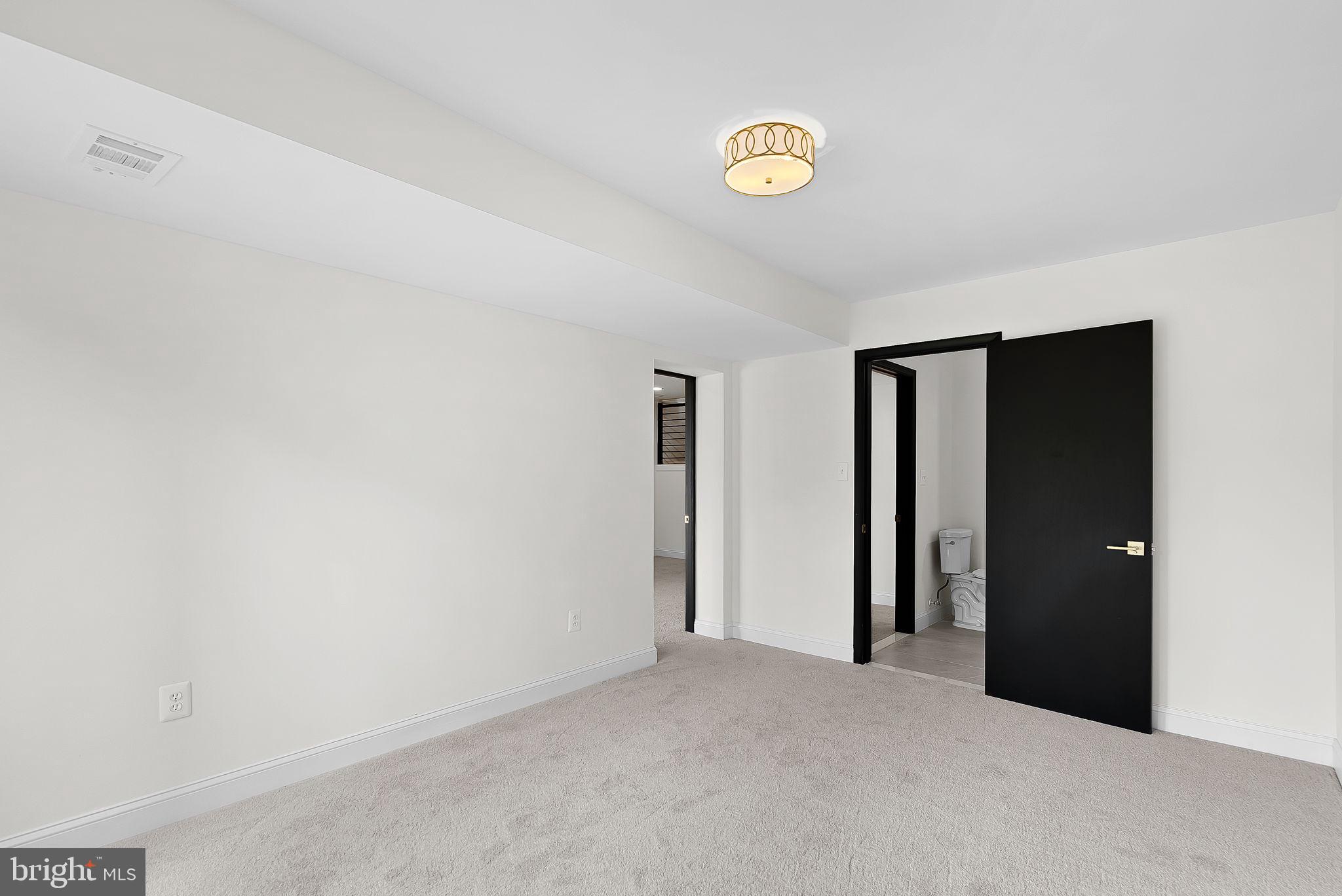 1808 North Shore Court Reston, VA 20190 - Photo 21 of 50 Gallery Image 21