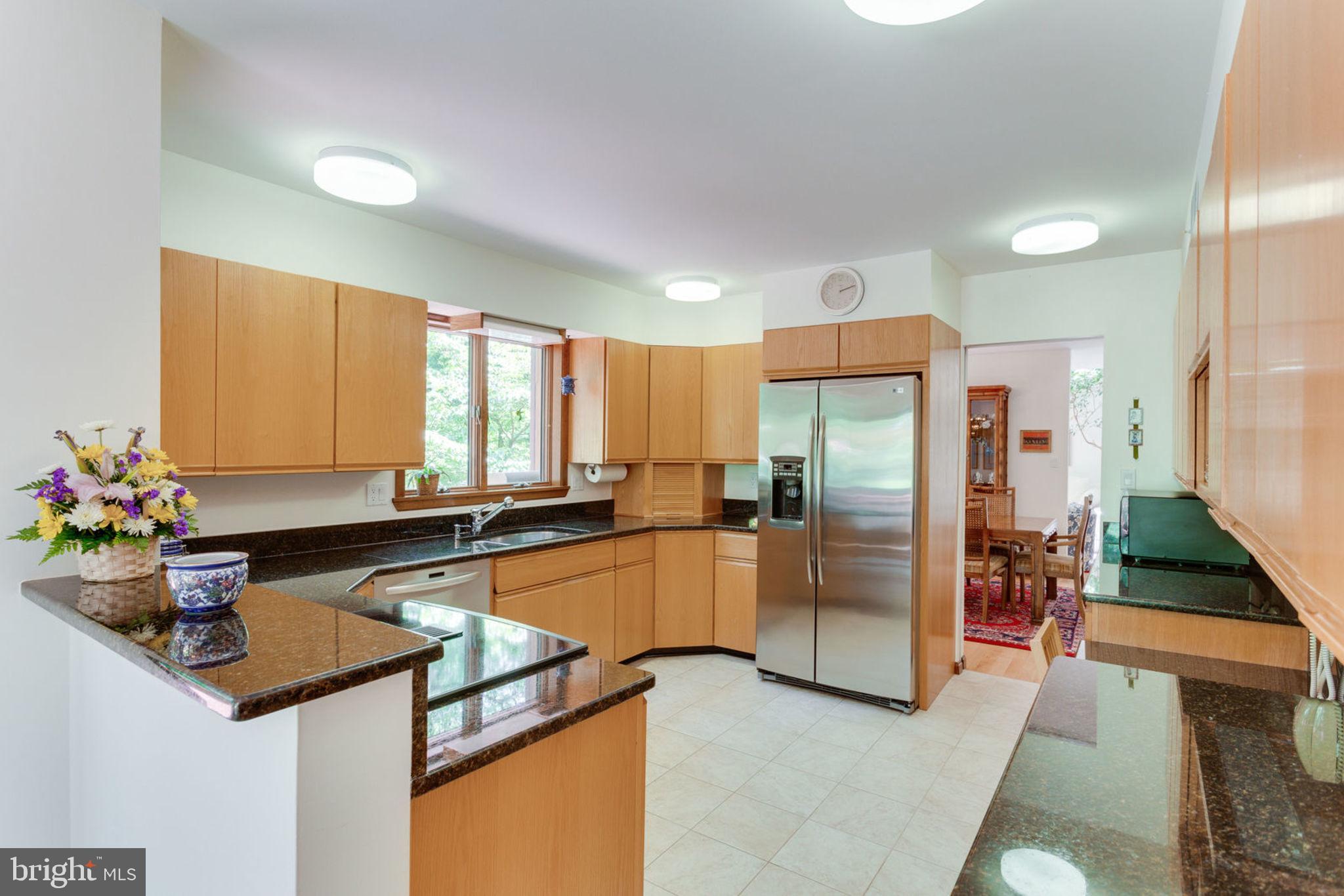 6230 Park Road McLean, VA 22101 - Photo 12 of 54 Spacious kitchen, granite counters,st.steel appl.