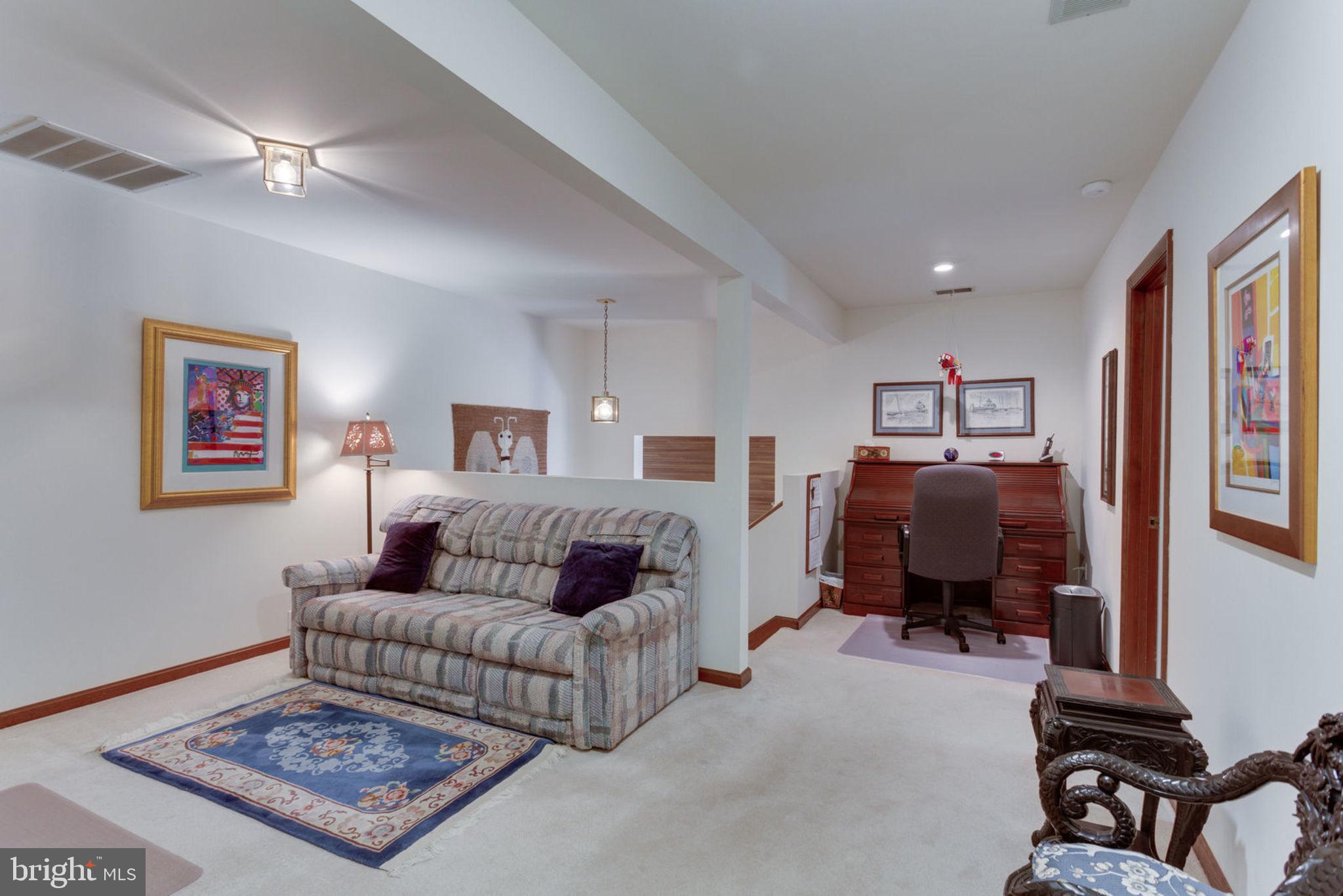 6230 Park Road McLean, VA 22101 - Photo 23 of 54 Large open 2nd fl. area for both leisure & office