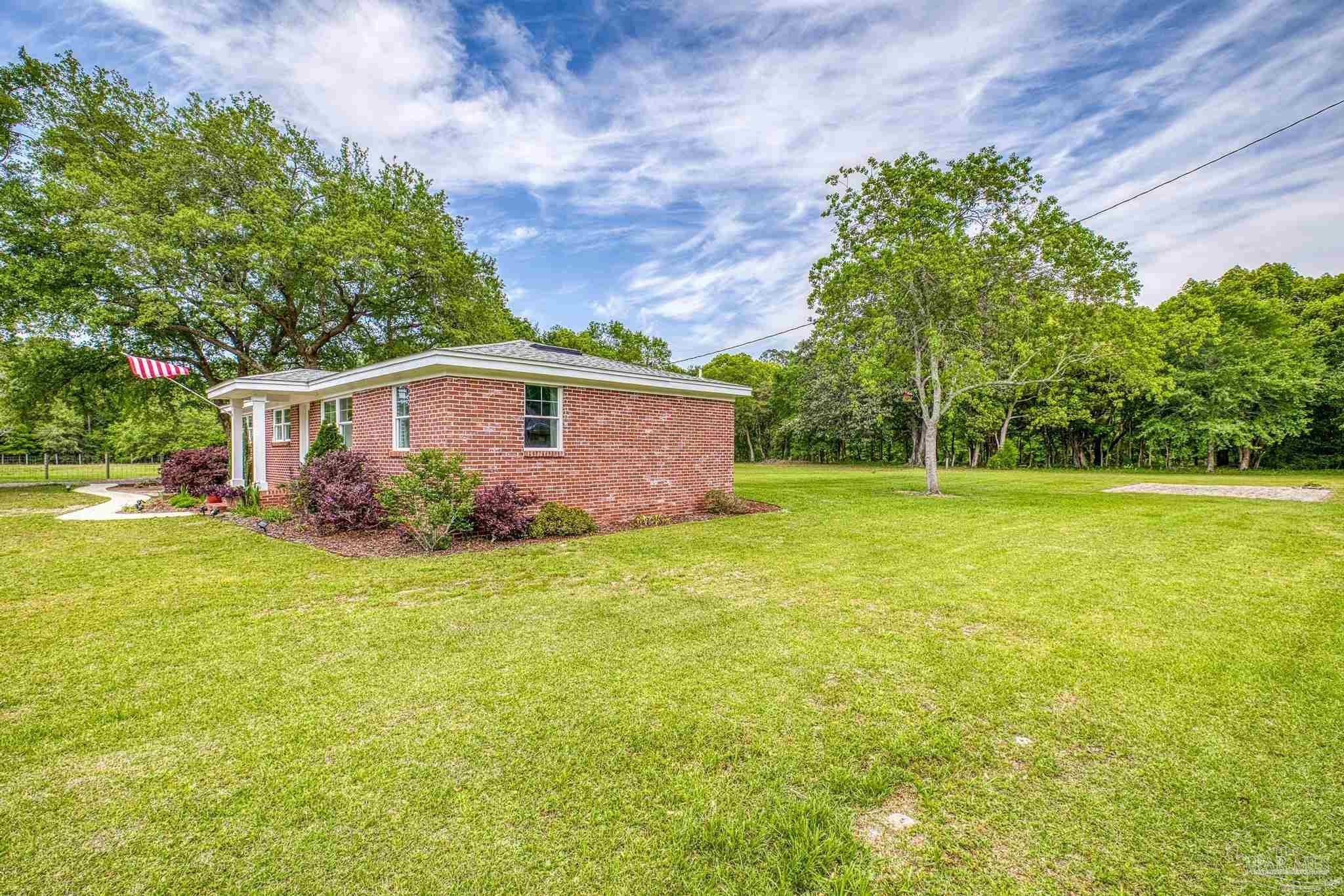 1850 Garcon Point Road Milton, FL 32583 - Photo 28 of 68