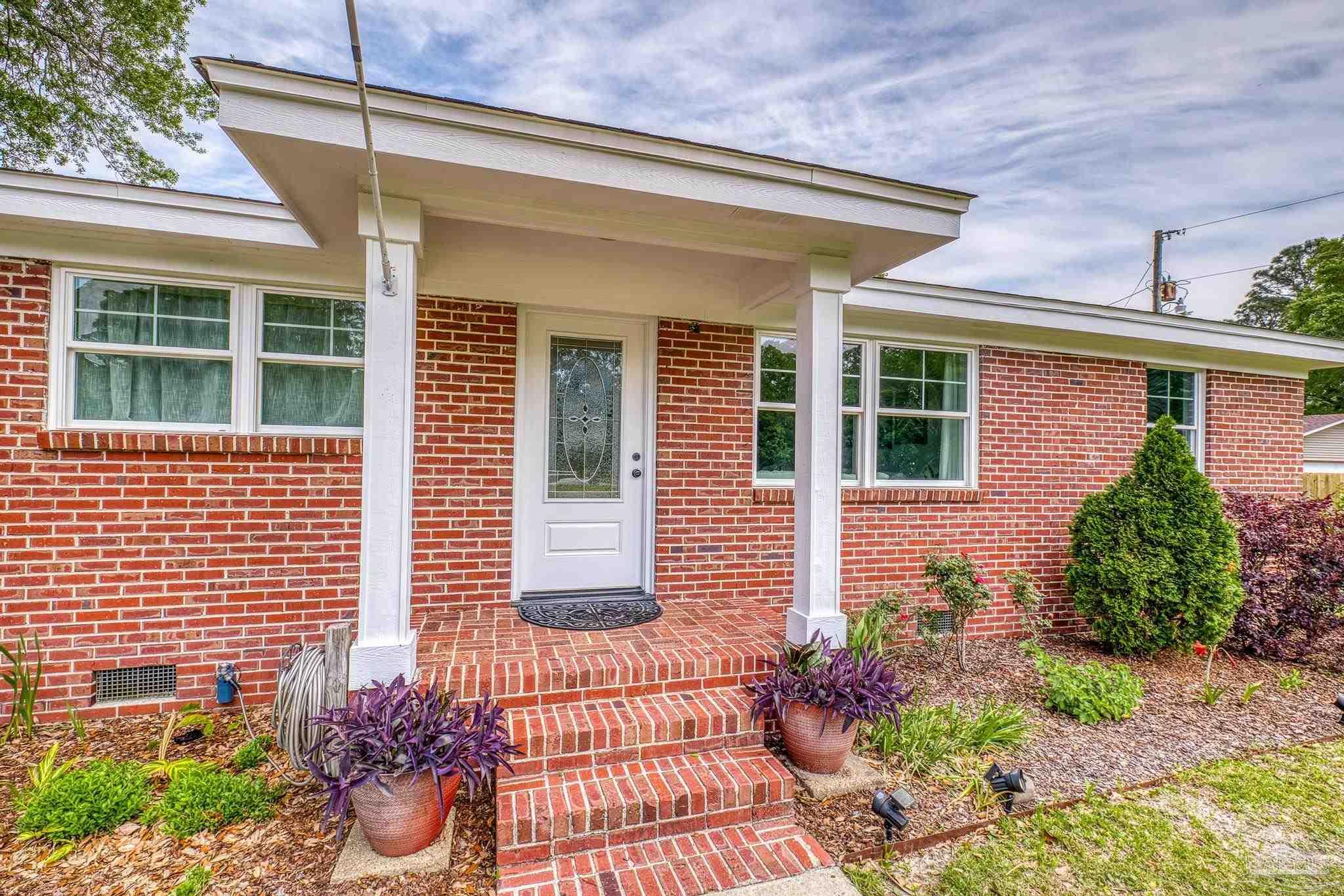 1850 Garcon Point Road Milton, FL 32583 - Photo 3 of 68