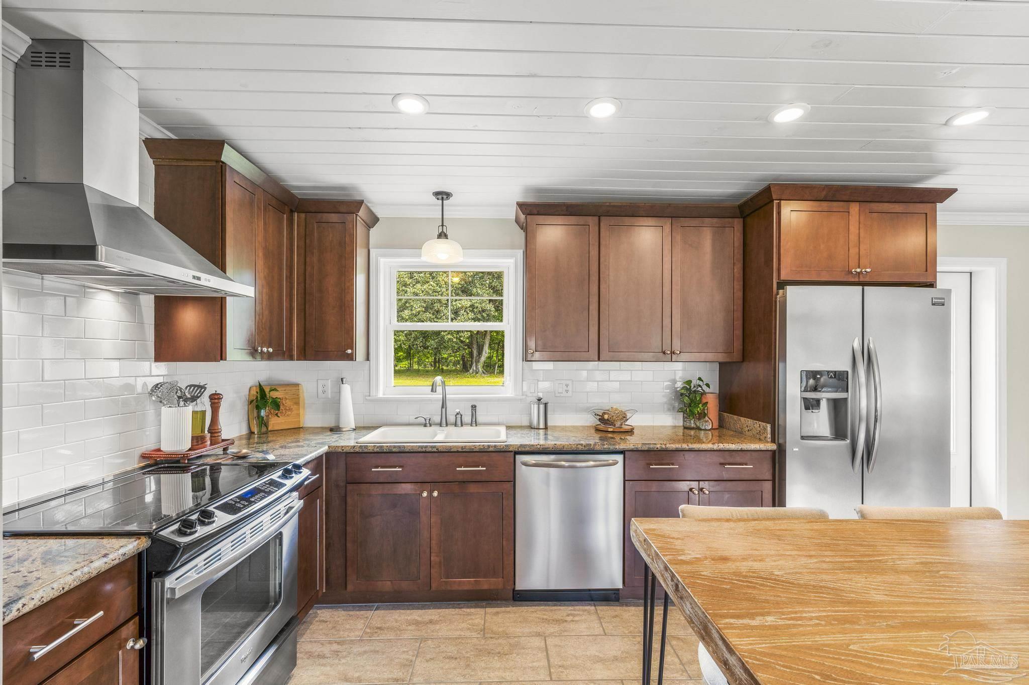 1850 Garcon Point Road Milton, FL 32583 - Photo 10 of 68