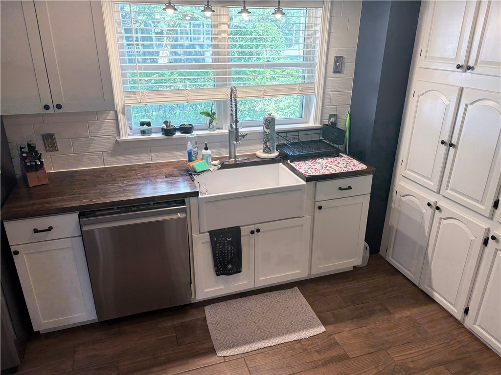 150 Stuart Avenue Arcadia, NY 14513 - Photo 3 of 25 Kitchen