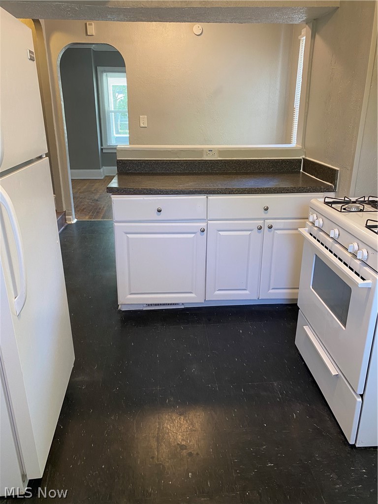 3337 Kildare Road Cleveland, OH 44118 - Photo 8 of 22 Kitchen