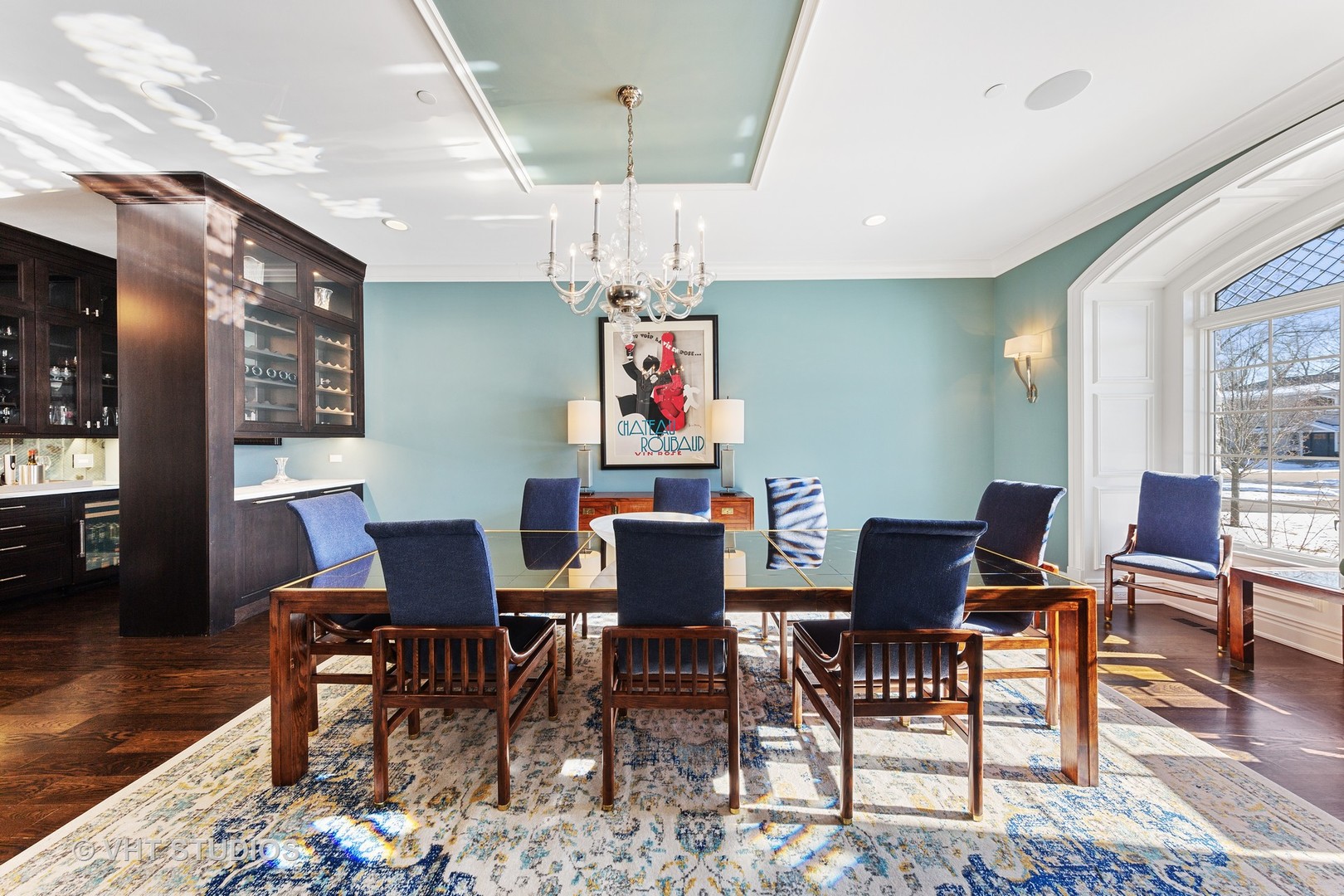 2144 Woodlawn Road Northbrook, IL 60062 - Photo 12 of 45 a view of a dining room with furniture