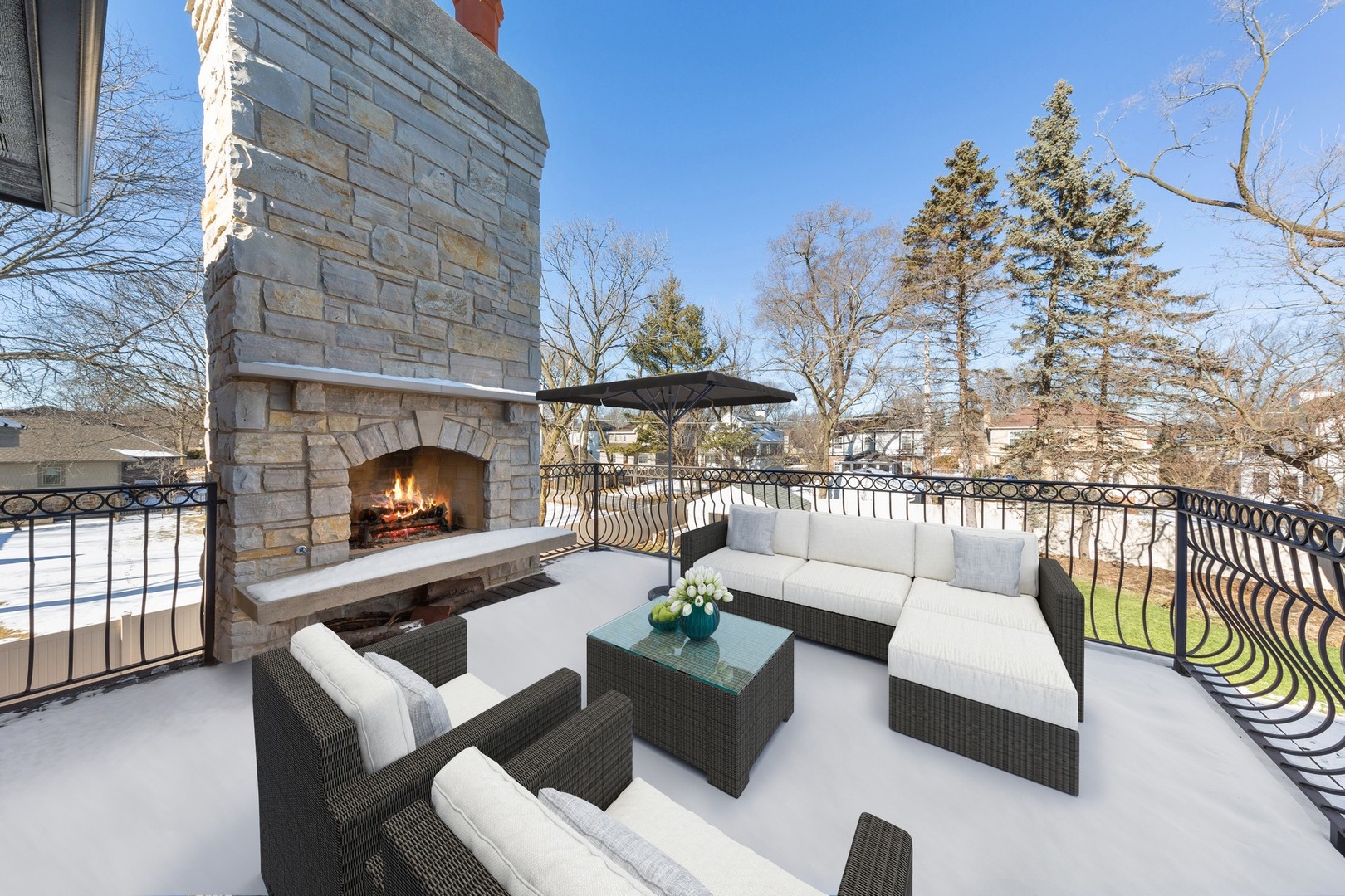 2144 Woodlawn Road Northbrook, IL 60062 - Photo 38 of 45 a building outdoor space with patio furniture