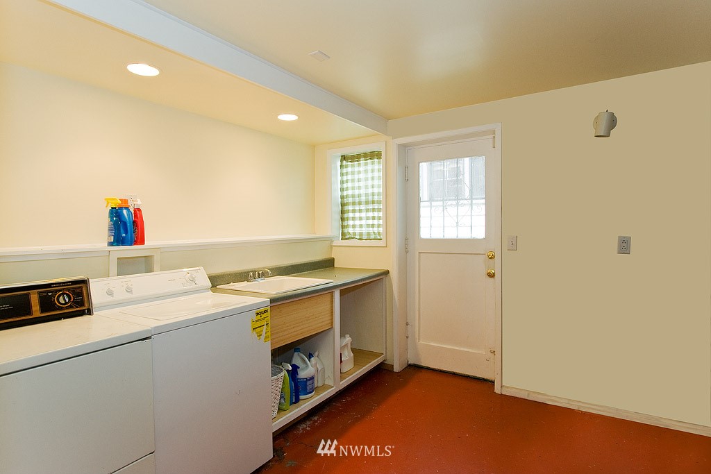 5418 South Roxbury Street Seattle, WA 98118 - Photo 13 of 15 Gallery Image 13
