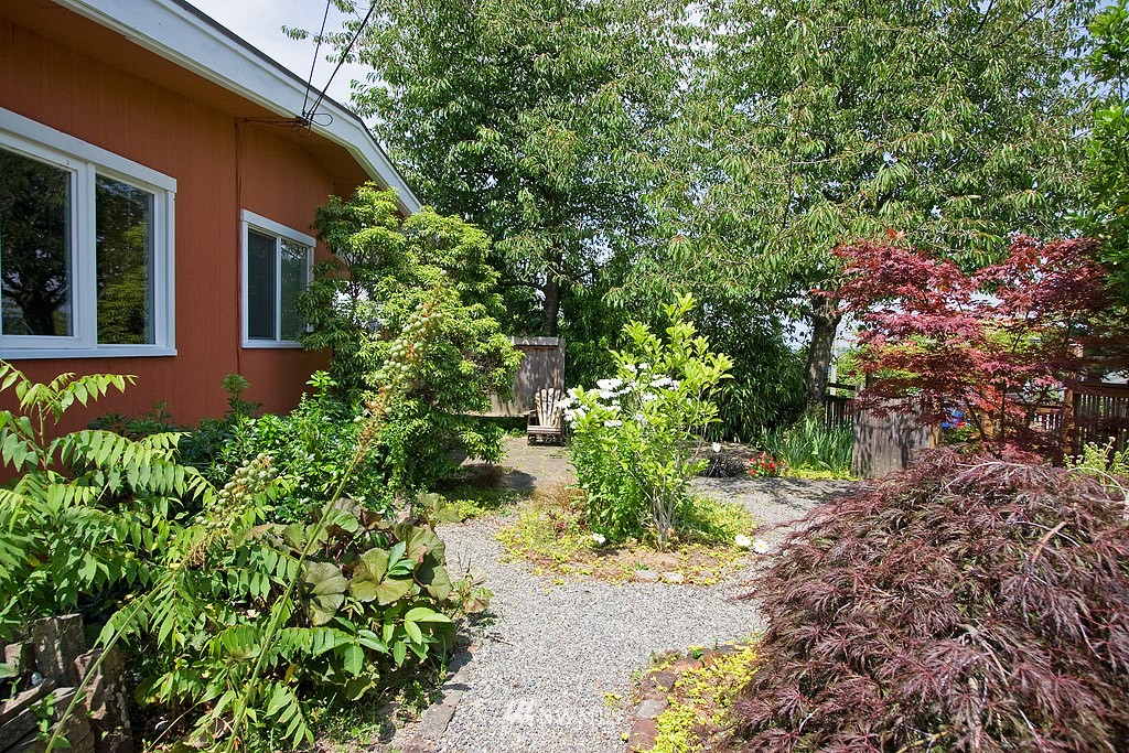 5418 South Roxbury Street Seattle, WA 98118 - Photo 14 of 15 Gallery Image 14