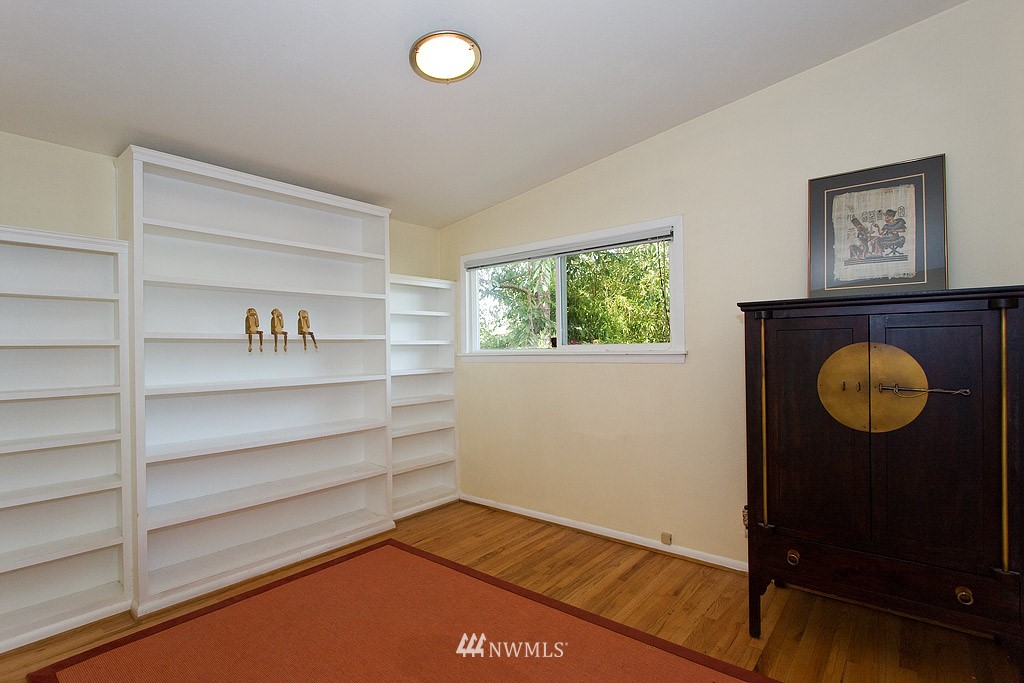 5418 South Roxbury Street Seattle, WA 98118 - Photo 9 of 15 Gallery Image 9