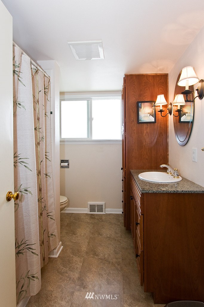 5418 South Roxbury Street Seattle, WA 98118 - Photo 10 of 15 Gallery Image 10