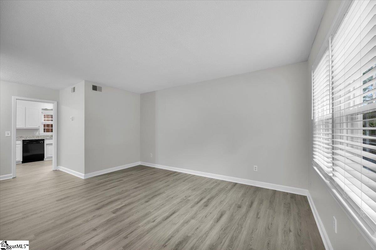 501 Edwards Road, Unit 33 Greenville, SC 29615 - Photo 3 of 12 Gallery Image 3