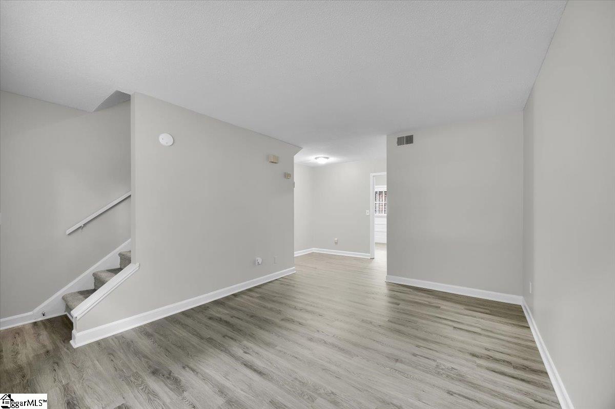 501 Edwards Road, Unit 33 Greenville, SC 29615 - Photo 4 of 12 Gallery Image 4