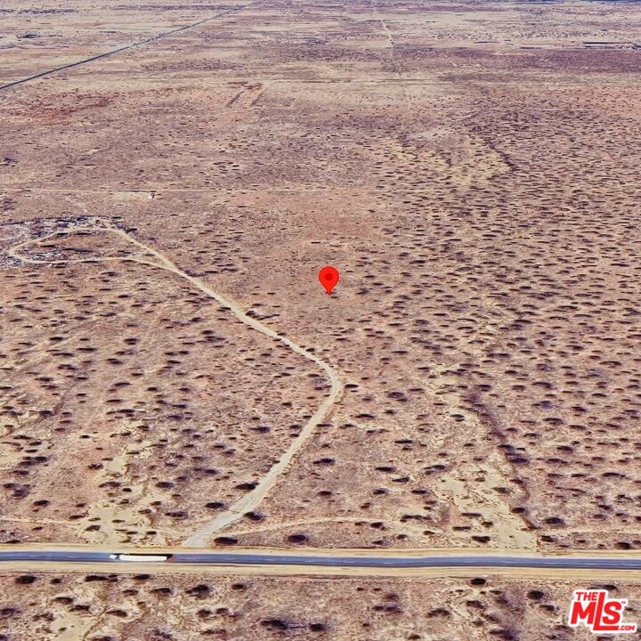 170 East E Avenue Lancaster, CA 93535 - Photo 2 of 2 a view of a dry yard