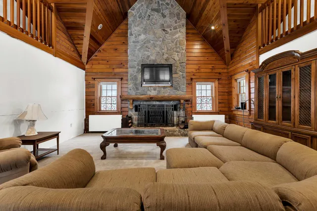 $895,000 | 1104 Main Street, Cavendish, VT 05153