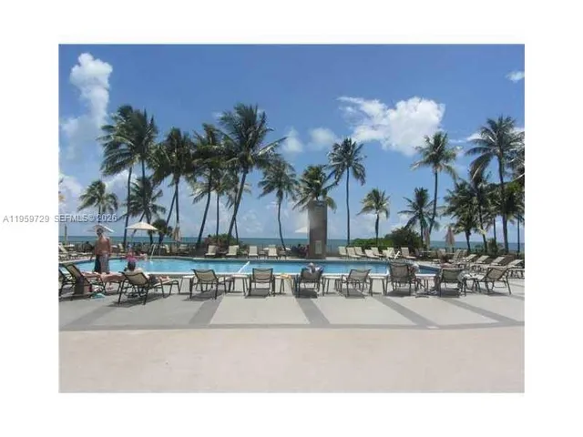 $1,150,000 | 181 Crandon Boulevard, Unit 308, Key Biscayne, FL 33149