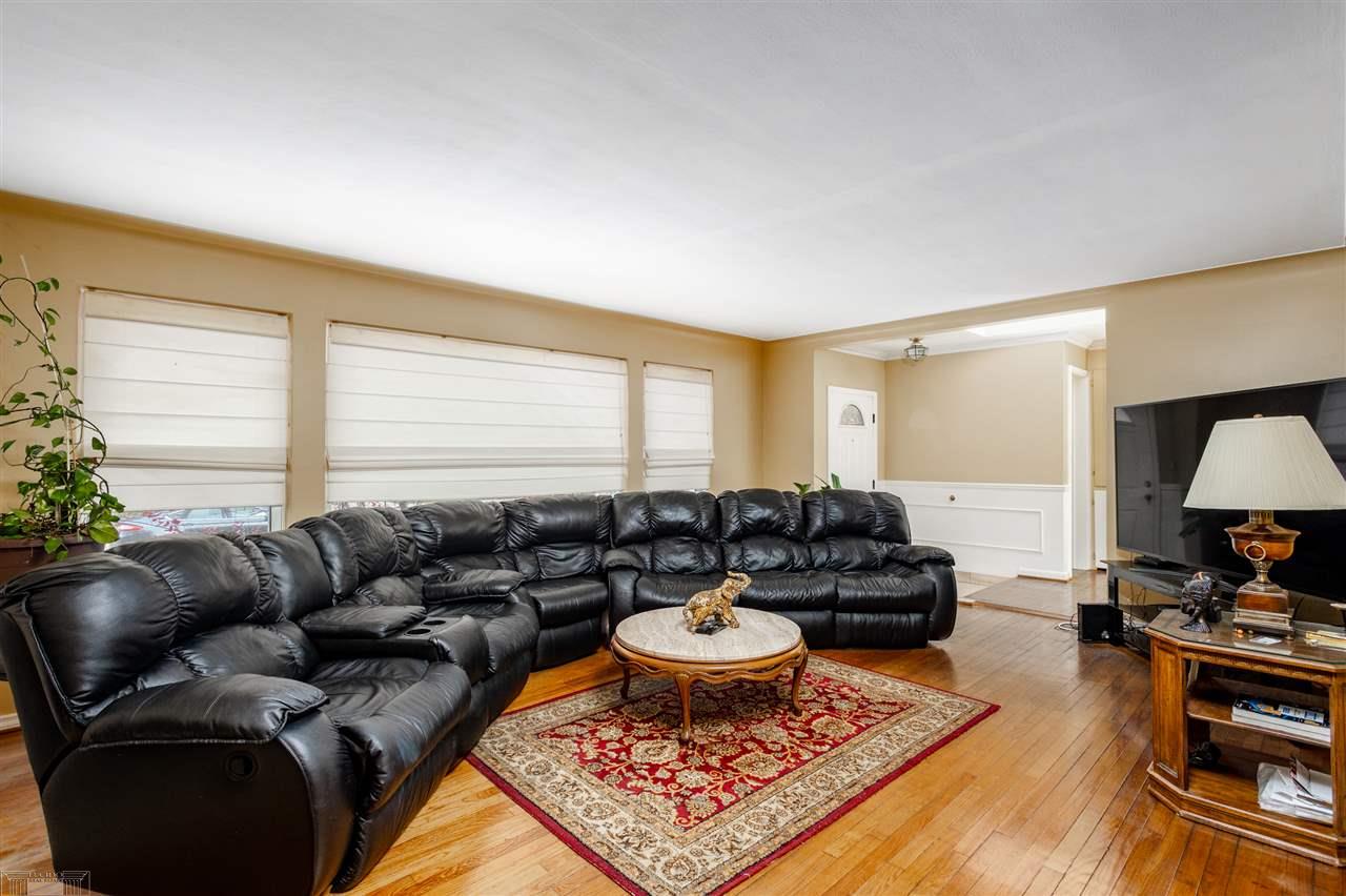 1131 North Renaud Road Grosse Pointe, MI 48236 - Photo 21 of 46 50028444-20.JPG