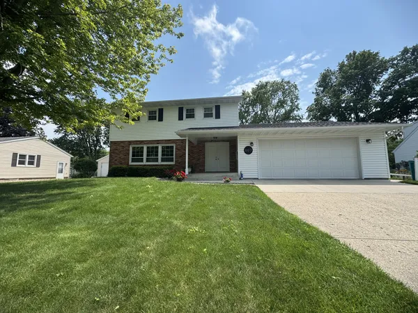 $350,000 | 603 East University Street, Owatonna, MN 55060