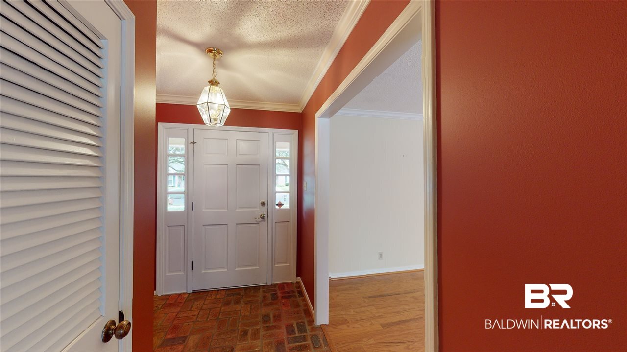 3762 Claridge Road South Mobile, AL 36608 - Photo 2 of 29