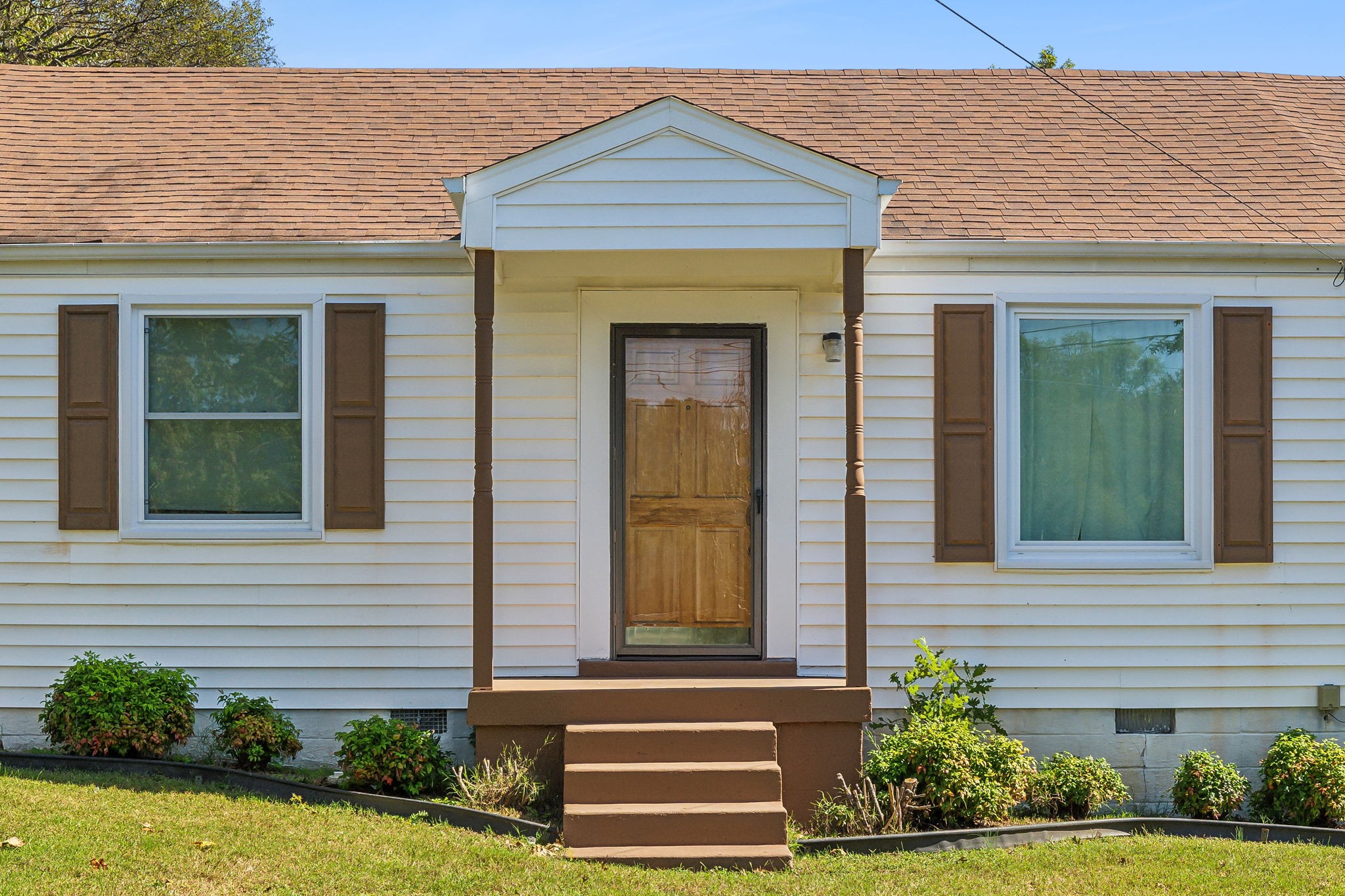 309 Randy Road Madison, TN 37115 - Photo 6 of 46 a front view of a house