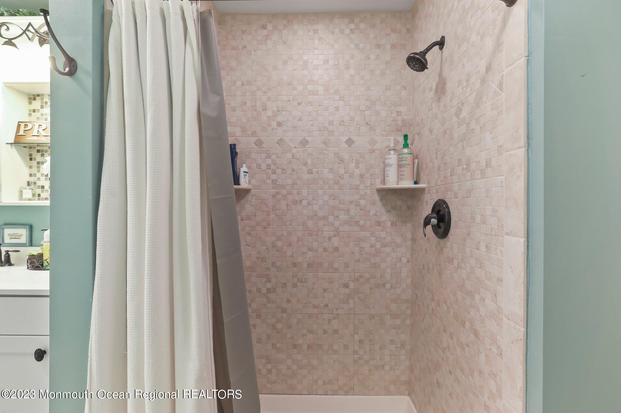 100 State Street Union Beach, NJ 07735 - Photo 41 of 68 5W5A0234