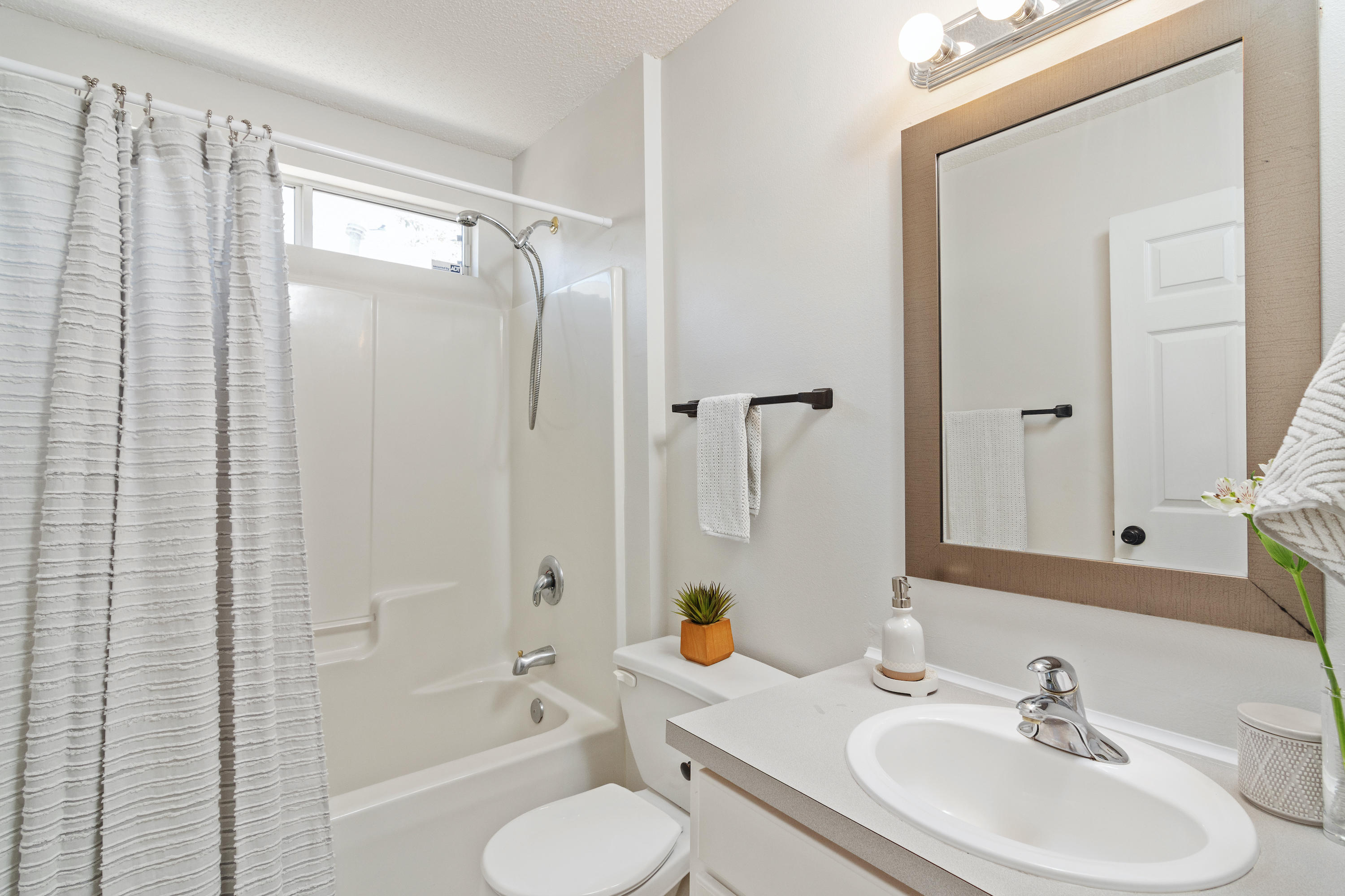 680 Randall Roberts Road Fort Walton Beach, FL 32547 - Photo 27 of 40 Gallery Image 27